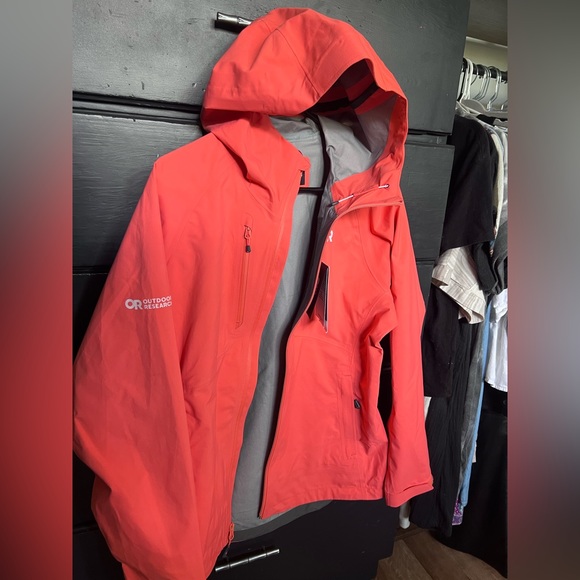 Outdoor Research - Women's MicroGravity Ascent Shell Jacket - Picture 4 of 8